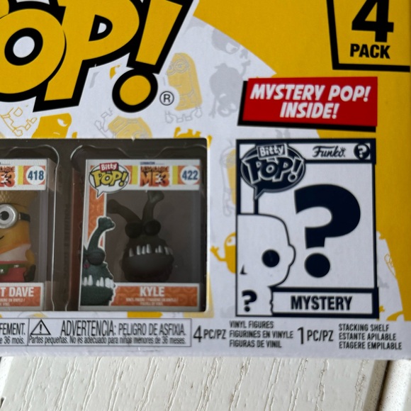 Funko Bitty Pop Minions with display shelf. New unopened box. With mystery gift - Picture 3 of 4